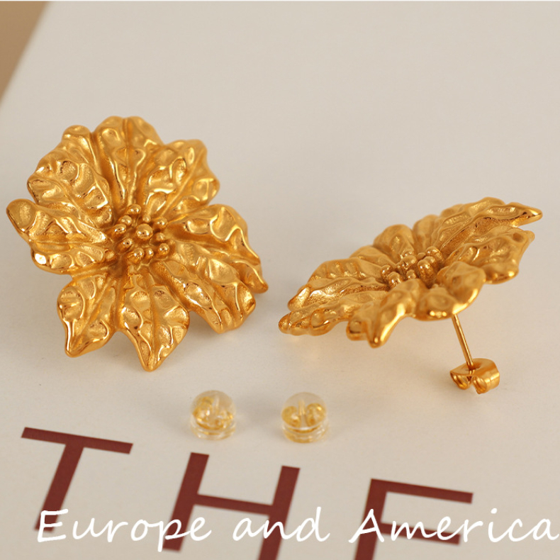 1 Pair Romantic Series Retro Flower Stainless Steel 18K Gold Plated Women Stud Earrings Picture5