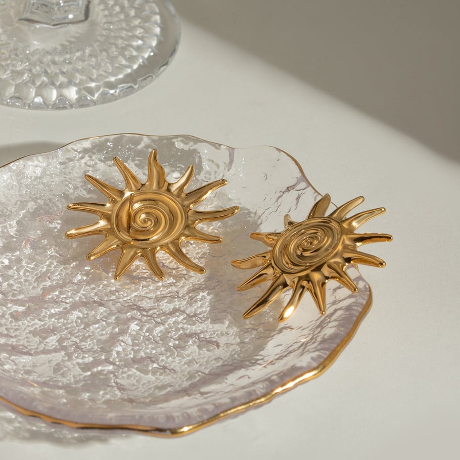 1 Paar Simple Series Retro Sonne/Mond Edelstahl 18 Karat vergoldet Damen Ohrstecker Bild3