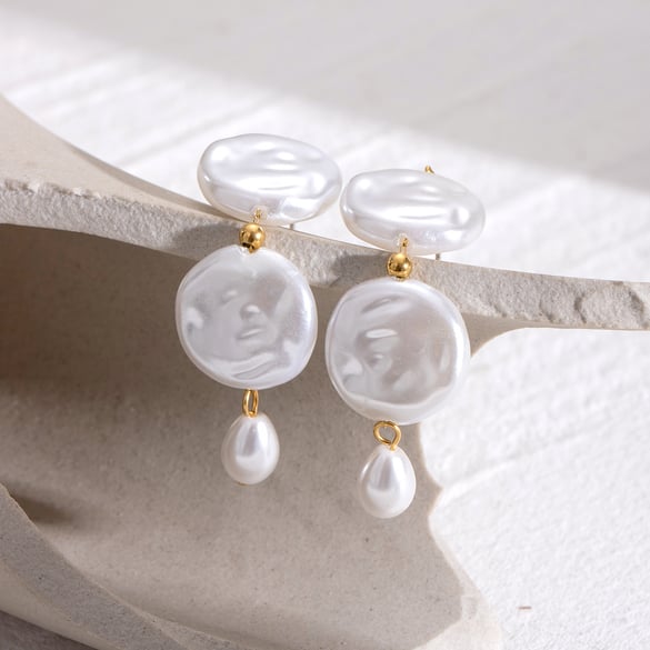 1 paar eenvoudige serie elegante geometrische roestvrij staal 18K vergulde kunstmatige parel dames oorbellen