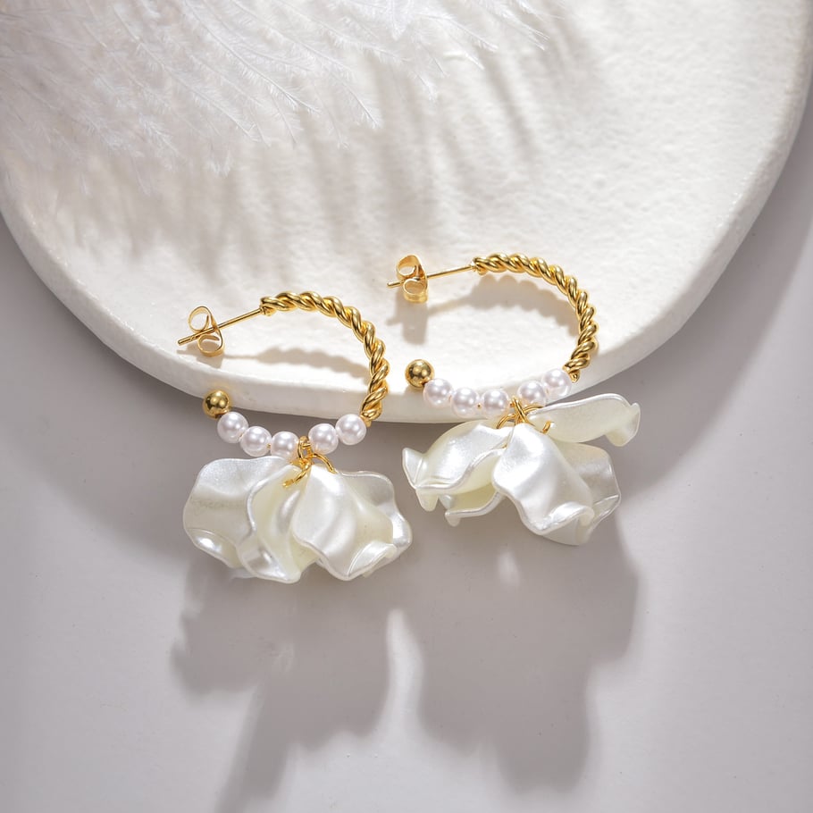 1 paire de boucles d&#39;oreilles pendantes rétro en acier inoxydable plaqué or 18 carats avec perles artificielles pour femme, série classique Image3
