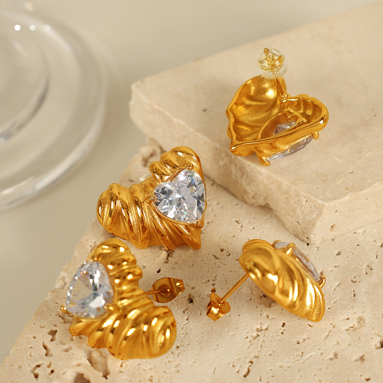 1 Pair Simple Series Retro Heart Stainless Steel 18K Gold Plated Zircon Women Stud Earrings Picture7