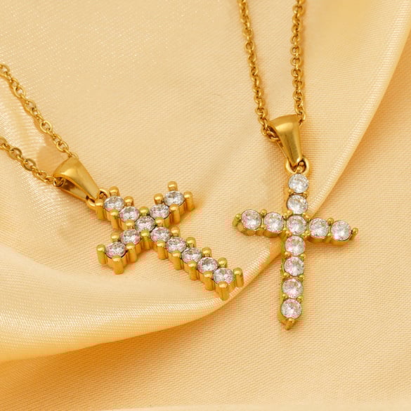 Collier pendentif unisexe en acier inoxydable plaqué or 18 carats, série Simple Daily Cross, 1 pièce