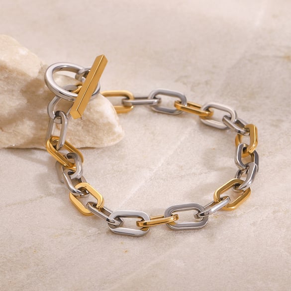 1 Stück Simple Series Tägliche ringförmige Edelstahl-Kettenarmbänder für Damen mit 18 Karat Vergoldung