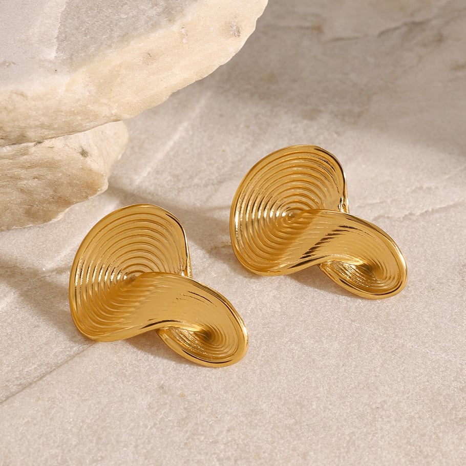 1 Pair Simple Series Europe and America line Stainless Steel 18K Gold Plated Women Stud Earrings Picture4