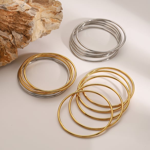 1 pezzo semplice serie semplice anulare in acciaio inossidabile placcato oro 18K braccialetti da donna 2