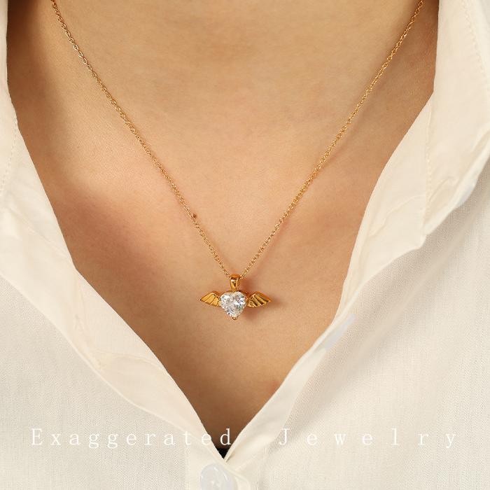 1 Piece Luxurious Series Elegant Heart Wings Titanium Steel 18K Gold Color Plated Rhinestone Women's Pendant Necklaces Picture4