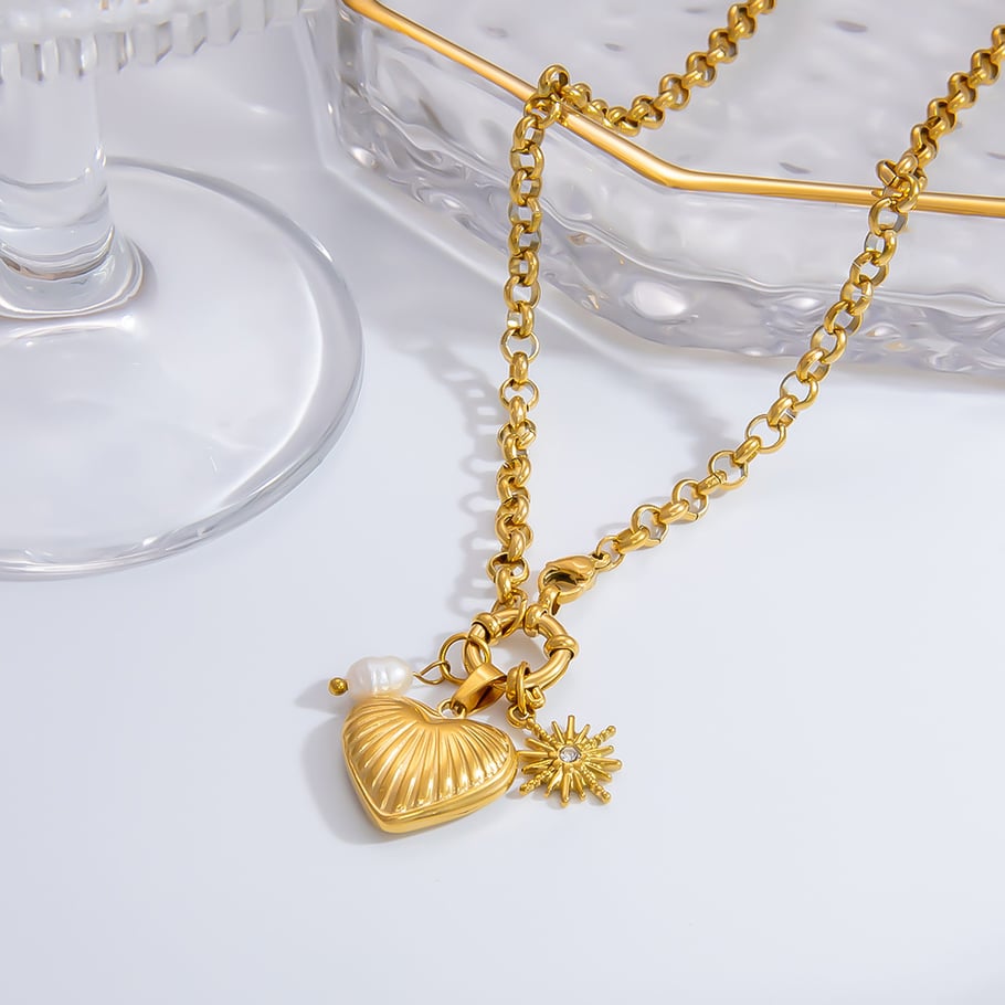 1 Piece Romantic Series Retro Heart Stainless Steel 18K Gold Color Plated Rhinestone Women's Pendant Necklaces Picture7