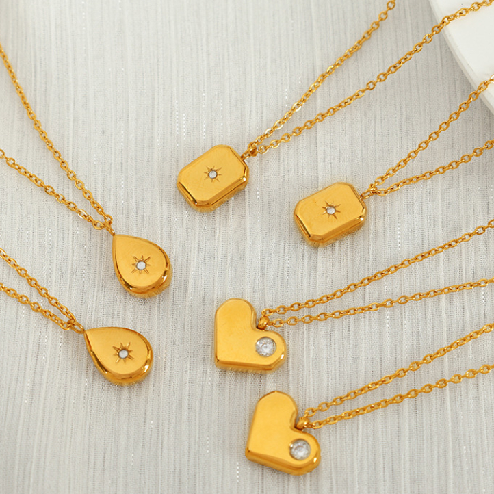 1 Piece Simple Series Retro Heart Stainless Steel 18K Gold Plated Zircon Women Pendant Necklaces Picture6