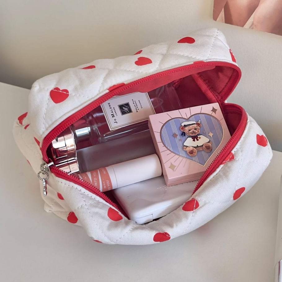 1 Piece Stylish Series Sweet Red Heart High-capacity Women's Cosmetic Bags Picture4