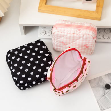 1 Piece Fashion Series Heart Portable Large Capacity Toiletry With Random Printing Design Women's Quadrate Cosmetic Bags h5 Picture7