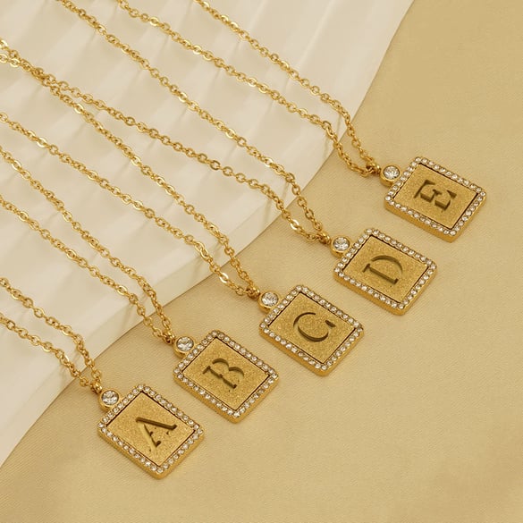 Collier avec pendentif en acier inoxydable plaqué or 18 carats pour femme, série simple, lettre quotidienne
