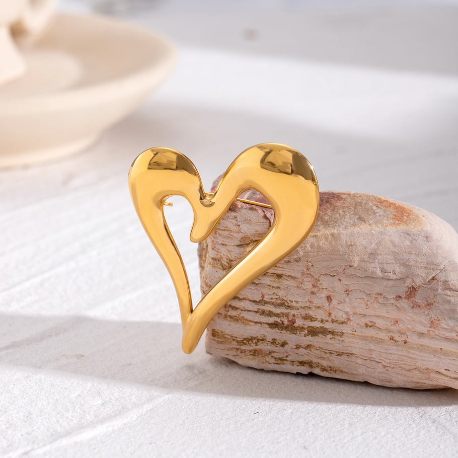 1 Piece Romantic Series Elegant Chic Heart Shape Stainless Steel Gold Color Women's Brooches Picture5