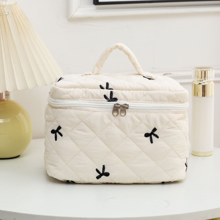1 Piece Classic Travel Bowknot Portable Large Capacity Beauty Case With Random Printing Design Women's Quilted Cosmetic Bags Picture11