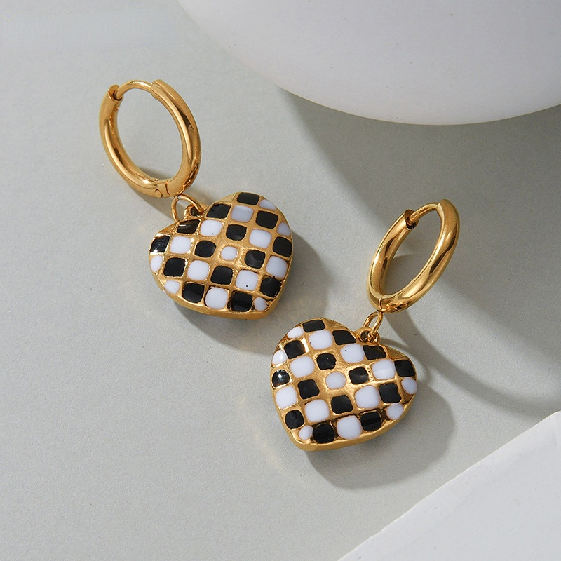 1 Pair Retro Checkerboard Color Heart Shape Gold Color Stainless Steel Women's Drop Earrings Picture3