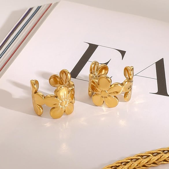1 Pair Luxurious Series Gorgeous Flowers Stainless Steel Gold Color Women's Clip-on Earrings