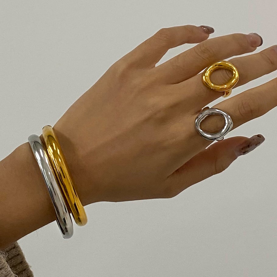 1 Stück Simple Series Europa und Amerika Ringförmige Edelstahl Goldfarben Plattierte Damenarmreifen Bild6