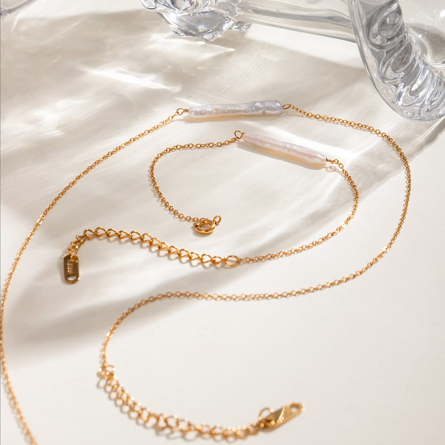 1 Stück Klassische Serie Elegante runde Edelstahl 18K vergoldete Damen-Charm-Armbänder Bild7