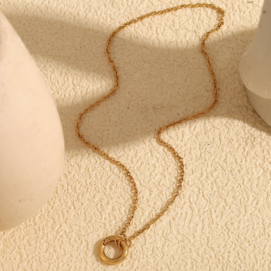 Collar con colgante de acero inoxidable dorado de 1 pieza, serie simple, para mujer, de uso diario. Imagen8