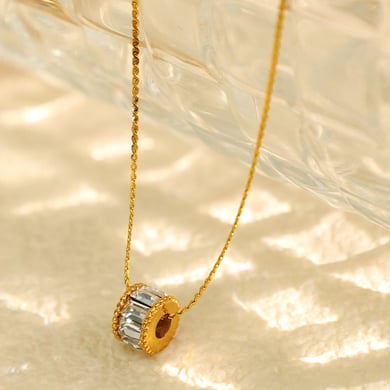 1 Piece Elegant Series Classic Daily Round Stainless Steel Gold Color Women's Pendant Necklaces h5 Picture3