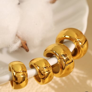 1 Paar Simple Series Klassische einfarbige Edelstahl-Ohrclips in Goldfarbe für Damen h5 Bild5