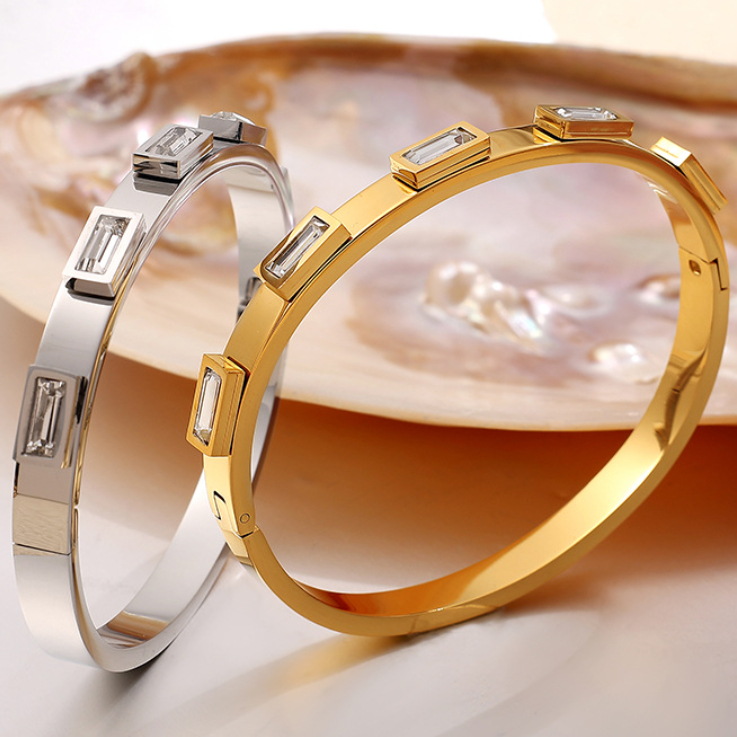 1 pieza de pulseras de mujer de acero inoxidable con diamantes de imitación de color dorado y diseño geométrico clásico de serie simple Imagen7