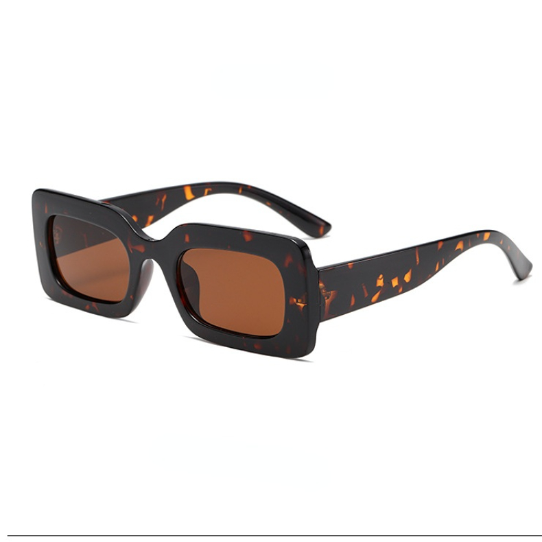1 Pair Stylish Wide  Brimmed Leopard  Print Women's Sunglasses Picture11