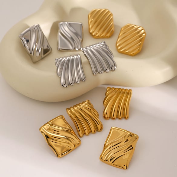 1 Pair Simple Style Square Shape Stainless Steel 18K Gold Plated Women's Stud Earrings