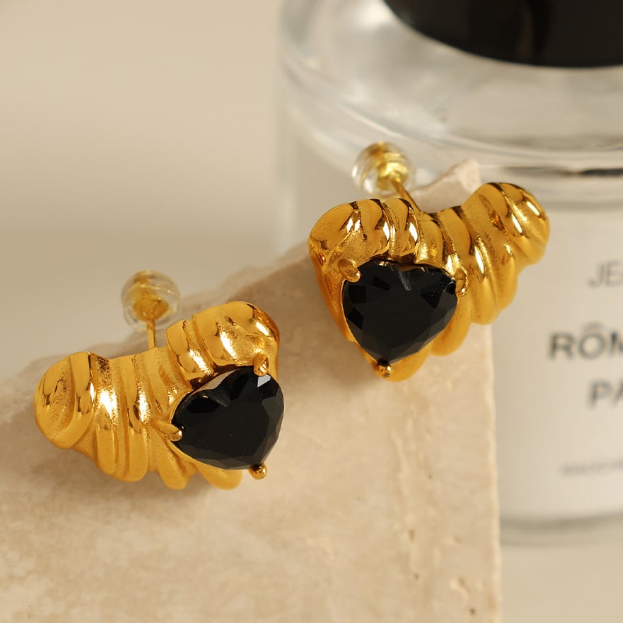 1 Pair Simple Series Retro Heart Stainless Steel 18K Gold Plated Zircon Women Stud Earrings Picture3