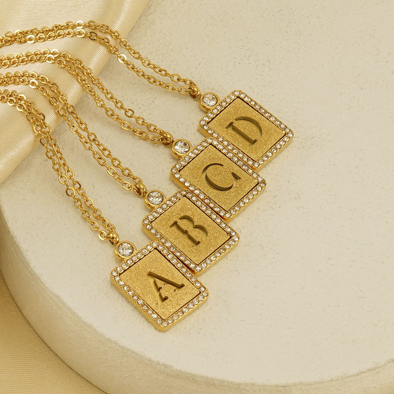 1 Piece Golden Simple Series Simple Letter Women's Pendant Necklaces Picture2