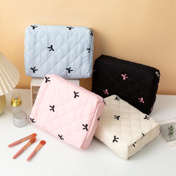 1 Piece Classic Travel Bowknot Portable Large Capacity Beauty Case With Random Printing Design Women's Quilted Cosmetic Bags