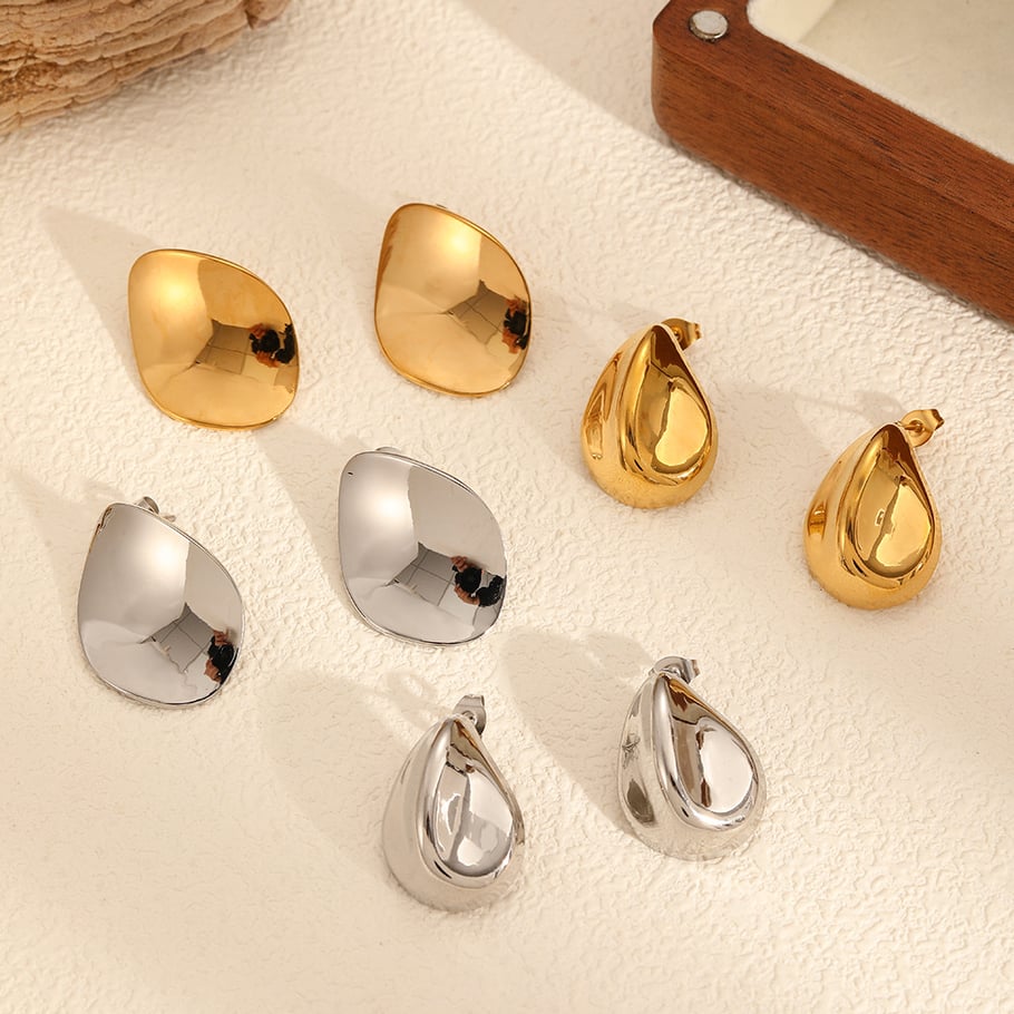 1 Pair Minimalist Series Casual Oval Shape Stainless Steel Gold Color Women's Stud Earrings Picture3