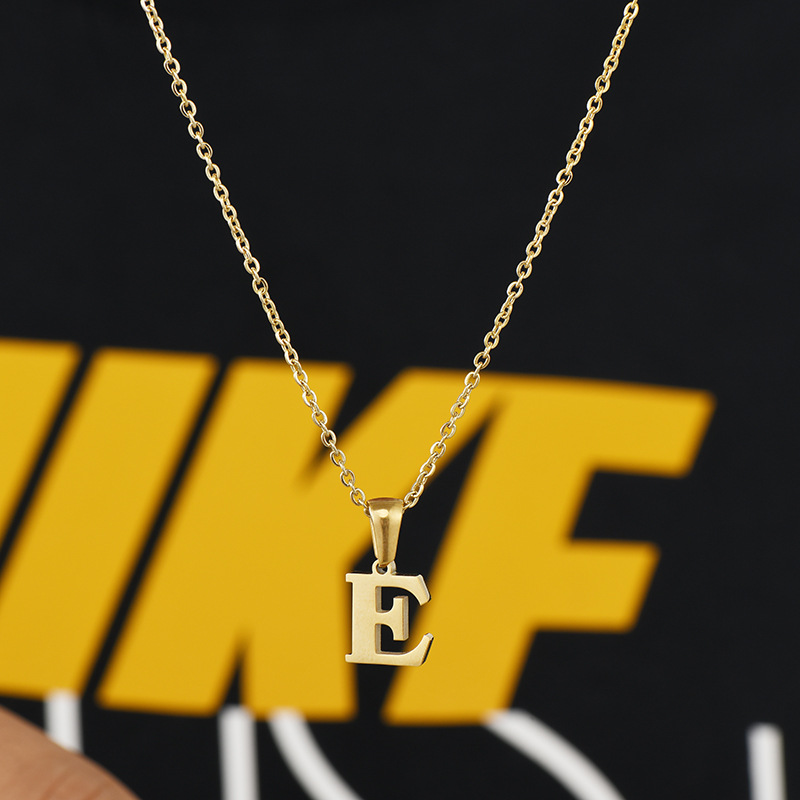 Collar con colgante de acero inoxidable chapado en oro de 18 quilates para mujer, serie simple, 1 pieza Imagen2