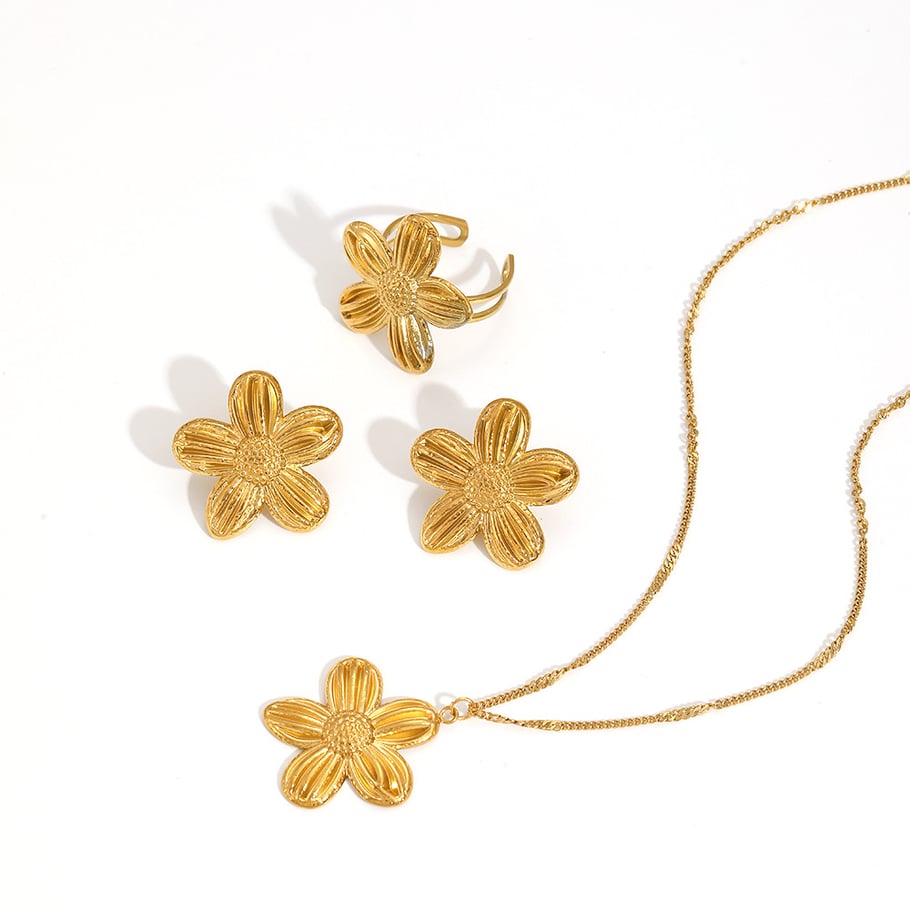 1 Pair Gorgeous Series Chic Sun Flower Stainless Steel Gold Color Women's Stud Earrings Picture4