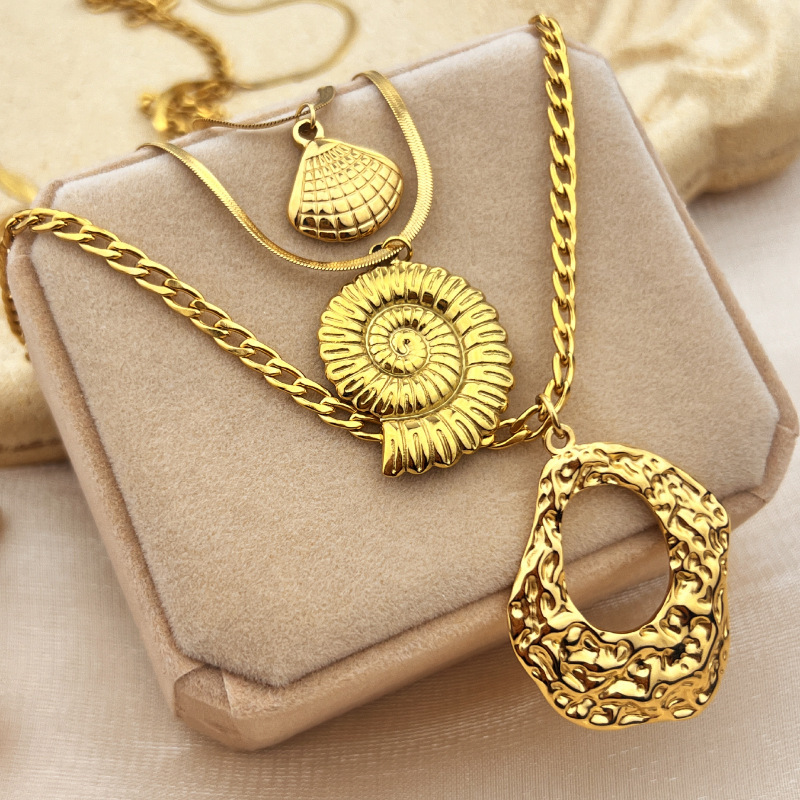 1 pezzo semplice serie retrò tartaruga in acciaio inossidabile color oro collane con ciondolo da donna Immagine3