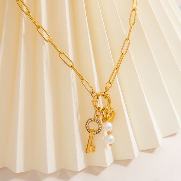 Collier avec pendentif en acier inoxydable plaqué or 18 carats et perles artificielles pour femme, série luxueuse, simple et élégant