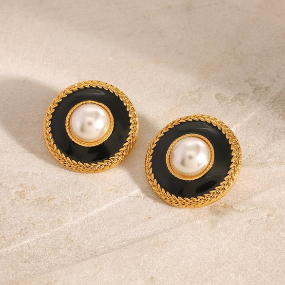 1 par de aretes de botón de acero inoxidable con perla artificial chapada en oro de 18 quilates, estilo retro geométrico, para mujer