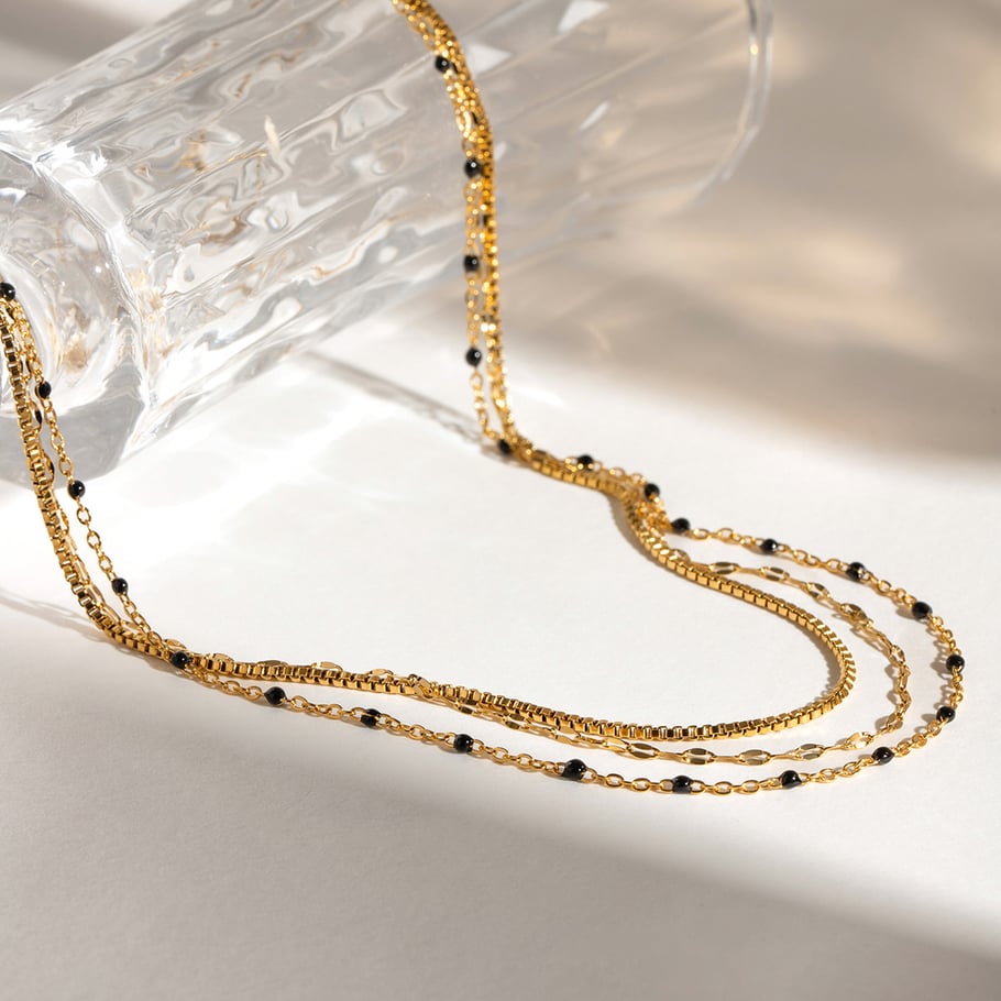 1 pezzo semplice serie elegante anulare in acciaio inossidabile placcato oro 18K collane da donna a strati Immagine7