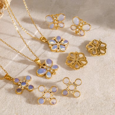1 Paar Ohrringe-Set „Romantic Series Sweet Flower“ aus Edelstahl mit 18 Karat Gold überzogen mit künstlichen Edelsteinen für Damen h5 Bild3