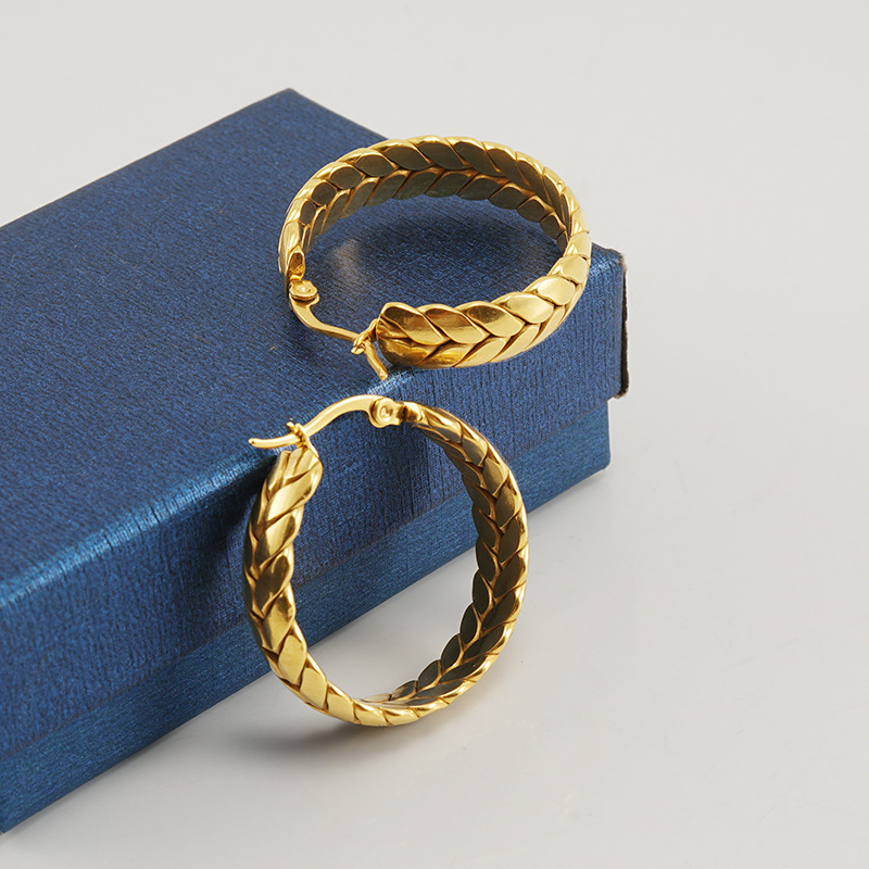 1 Pair Simple Series Simple Plaid Titanium Steel 18K Gold Plated Women Hoop Earrings Picture4