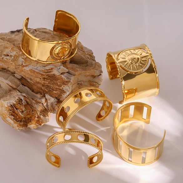 1 paire de bagues ajustables pour femmes, série simple, décontractées, couleur unie, en acier inoxydable plaqué or 18 carats 2