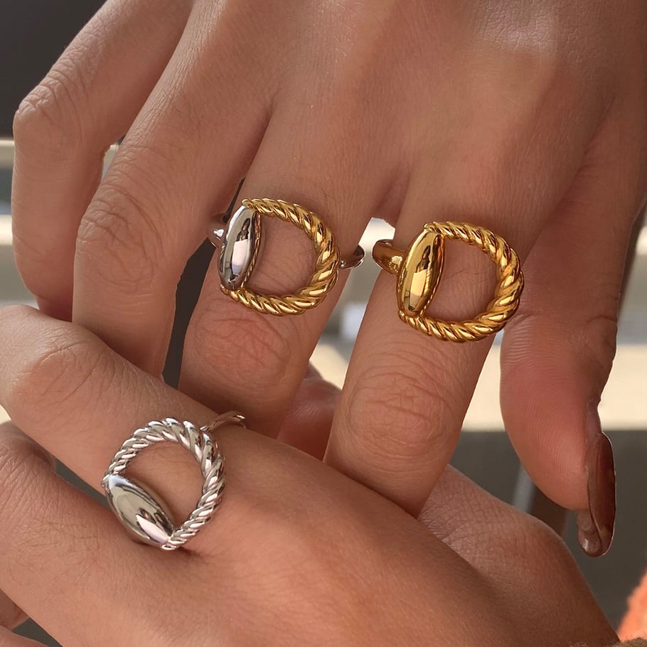 1 Stück Simple Series Europa und Amerika Ringförmige Edelstahl Goldfarbene Damen-Einzelringe Bild4