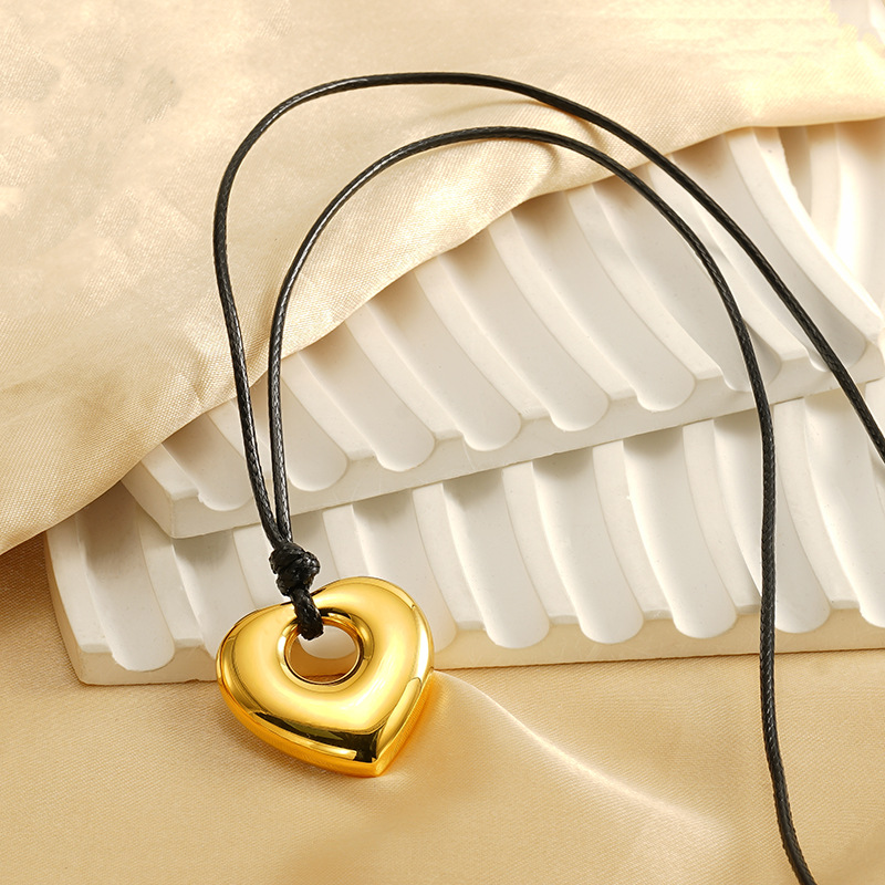 1 Piece Simple Series Classic Heart Stainless Steel 18K Gold Plated Women Pendant Necklaces Picture5