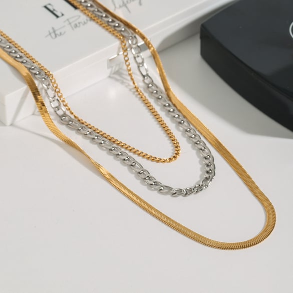 1 Stück Simple Series Ins Style Line Edelstahl Goldfarbene mehrlagige Halsketten für Damen