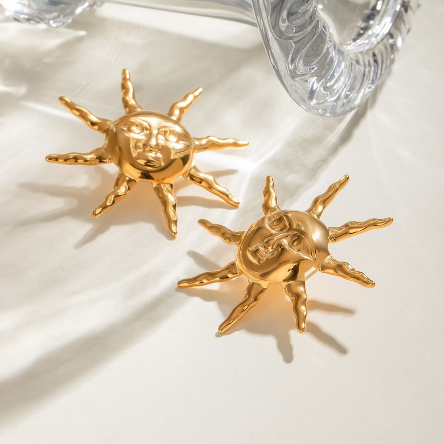 1 Pair Simple Series Retro Sun/Moon Stainless Steel 18K Gold Plated Women Stud Earrings Picture3