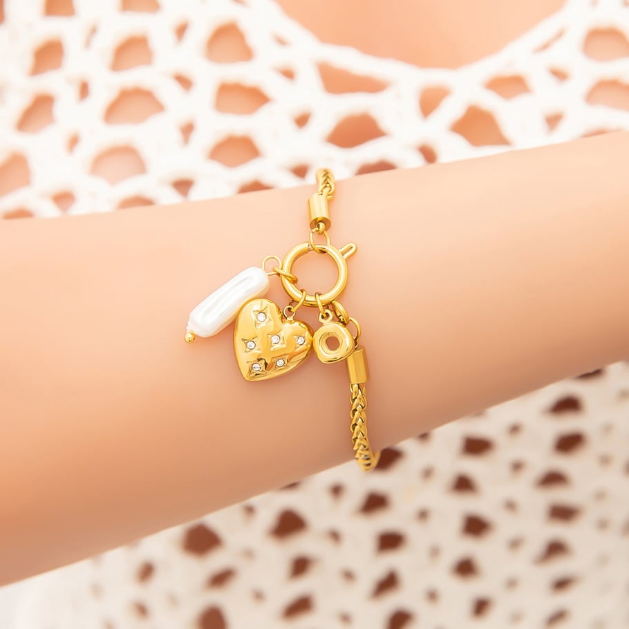 1 Stück Romantische Serie Elegantes Herz Edelstahl 18 Karat vergoldet Kunstperle Damen Charm Armbänder Bild5