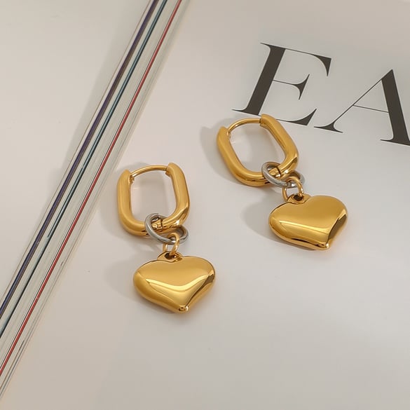 1 paio di orecchini pendenti da donna in acciaio inossidabile placcato oro 18 carati, a forma di cuore/amore, serie semplice