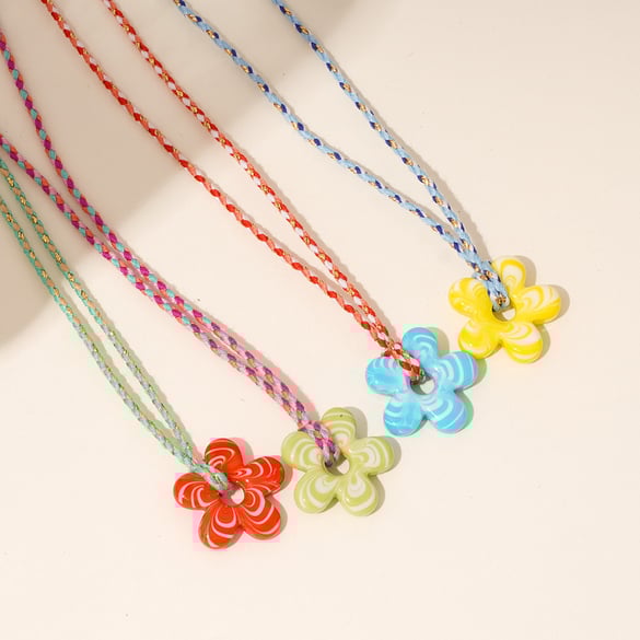 1 Piece Glamorous Series Sweet Ripple Textured Flower Glass Women's Pendant Necklaces