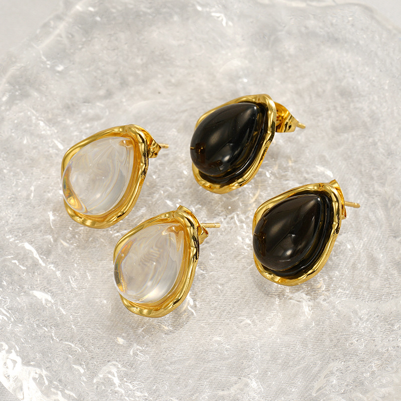 1 paire de boucles d&#39;oreilles pendantes pour femme, série luxueuse, sexy, en acier titane plaqué or 18 carats Image4