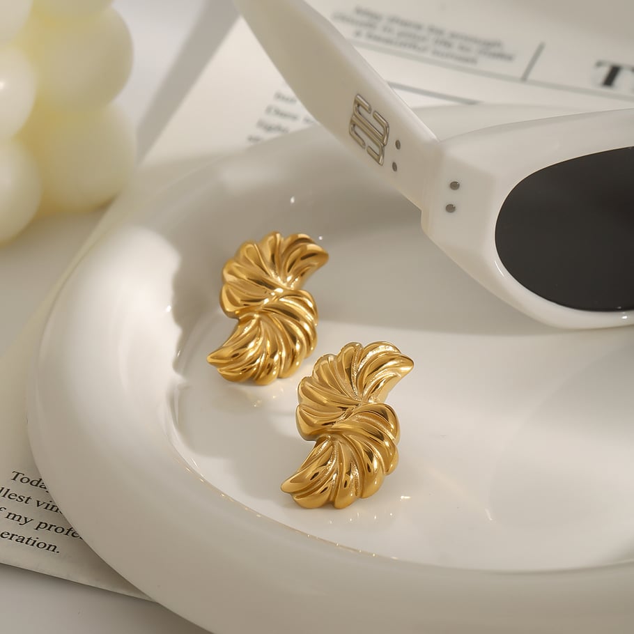 1 par de pendientes de botón de acero inoxidable irregulares de color dorado para mujer, serie clásica de Europa y América Imagen4