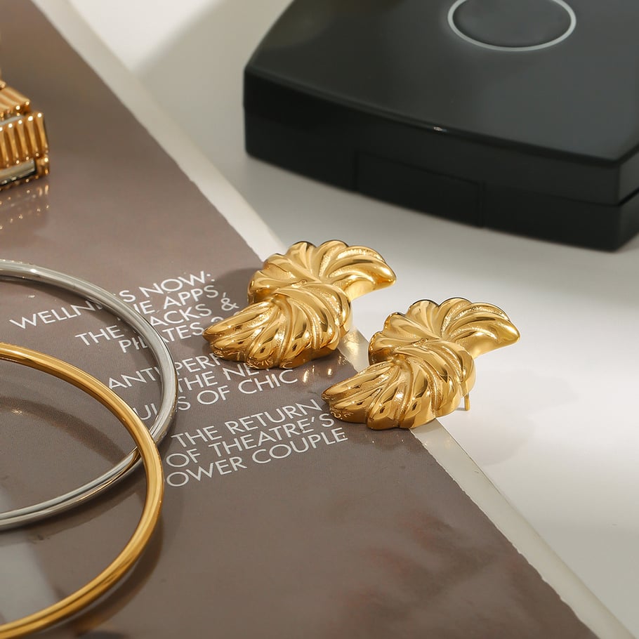 1 par de pendientes de botón de acero inoxidable irregulares de color dorado para mujer, serie clásica de Europa y América Imagen5